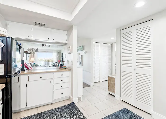 Charming Waterview 6 Min Wlk To Beach!