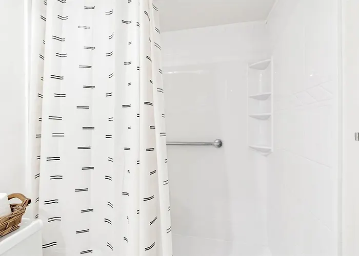 Charming Waterview 6 Min Wlk To Beach! *